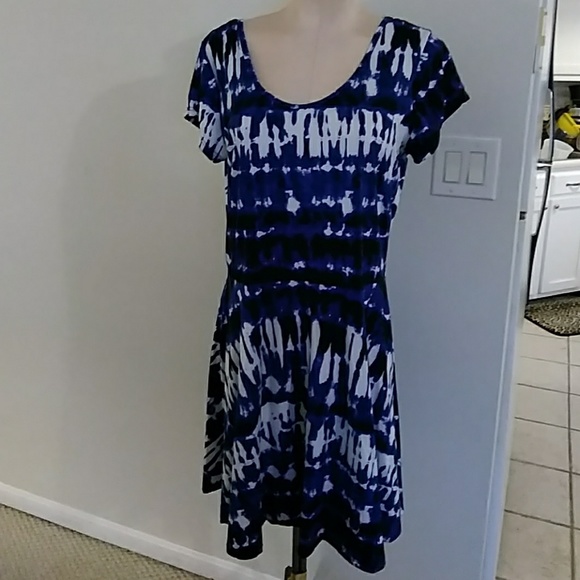 Bobbie Brooks Dresses & Skirts - SALE Ladies blue white dress 1x